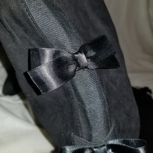SOLD**Torrid Knee High Bow Boots - Picture 4 of 6